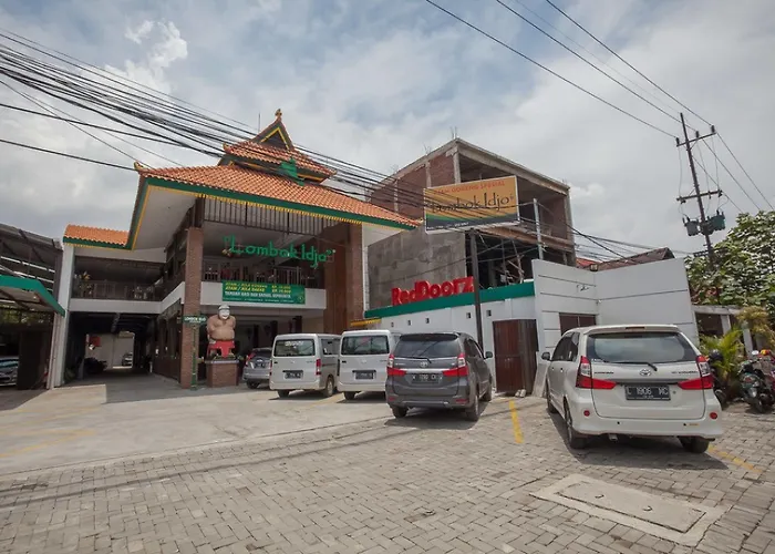 Reddoorz @ Kertajaya Surabaya Hotel